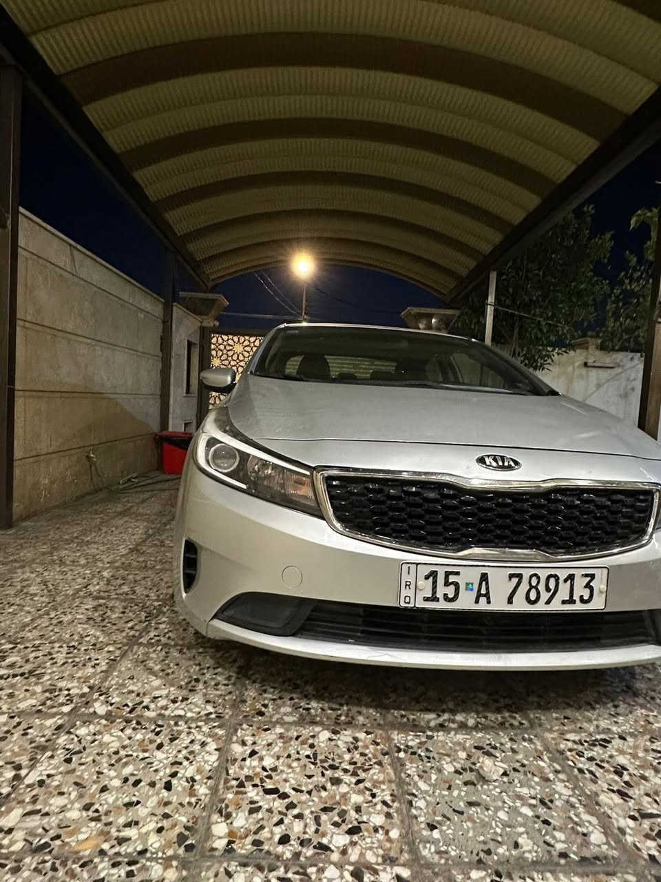 سلام عليكم
فورتي 2018 وارد كندي
 محرك 2000 دوش كير أوتوماتيك حادثها باب وجاملغ السايق ونص تكمه بدون دواخل رقم انبار جديد 
فول مواصفات:

تدفئة تبريد ثلج
ويل كب
ثلاث اوضاع قياده 
ECO,NORMAL.SPORT
شاشه كاربلاي واندرويد اوتو
تدفئه ستيرن 
تحكمات ستيرن جهتين
كامره خلفيه
مانع انزلاق

السعر 120 وبيها مجال للشراي
رقم ***********
مكان سياره بغداد
