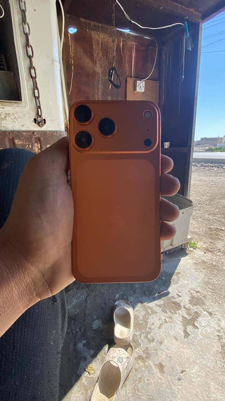 السلام عليكم اكس آر محور 17شغال كامل السعر٢٠٠وبي مجال مكاني زعفرانيه كأمره إماميه ماتشتغل ومبدل بطاريه ***********
