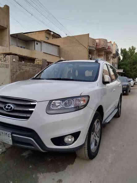 السلام عليكم
سنتافي 2012  ستة سلندر شركة عامة 3.6 
 ست قطع تبريد وكشن سائق كهرباء السيارة مكفولة وبيها طخات بارد فقط
رقم بغداد ومكانها بغداد للاستفسار الاتصال على *********** او مراسلة الواتس اب
