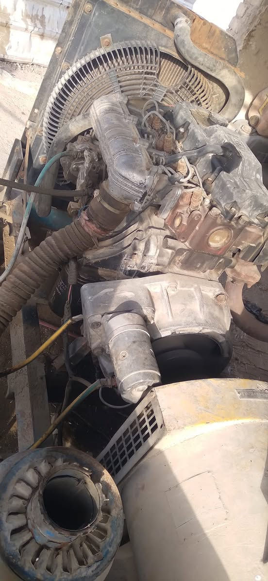 للبيع مولدة كيا 2701   راس التوليد 30 كي في 120 امبير جاهزة السعر 12 ورقة وبيها مجال العنوان الانبارالكرمه ذراع دجله الاتصال على الرقم ***********
