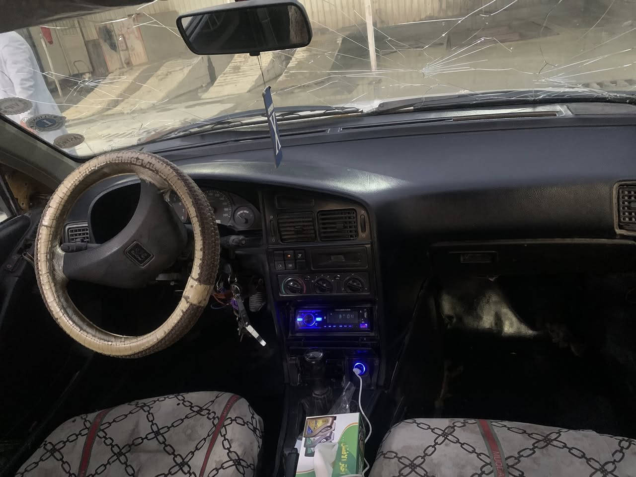 السلام عليكم بيجو روى 2009للبيع بغداد الزعفرانيه السعر 9 ورقات منل الاخير نهايتهه قفل شغاله مابيهه شي بس محركهه يبخر وصاحبها ما اندلهه 
 كيرهه وكلجهه جديدات الشراي يتصل ***********
