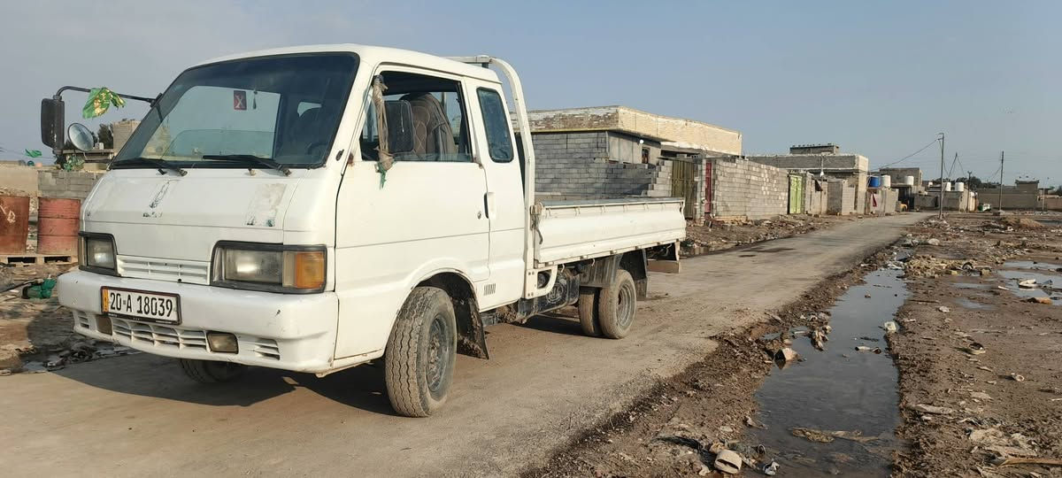 سلام عليكم كيا بنجو للبيع موديل 94 كفاله عامة محرك لا تبخير لا تنقيص  سياره نضيفة السعر 55 وبيها مجال عنوان بغداد النهروان ***********
