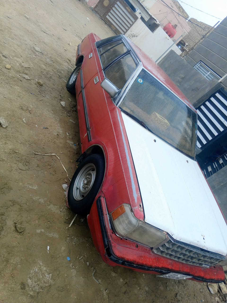 السلام عليكم سوبر للبيع رقم بغداد انكليزي باسمي سنويه لل31 هزه ماصاقطه ///السياره محرك وكير واكسل خير من الله بطه2500 تخم تاير ترايك لربيل السياره يرايدله تلكيط خياس مامعمره سابقاً السعر (30)وبيه مجال رجائن اذا مو شراي لا تعبني رقم الهاتف ***********ما متواجد عل فيس
