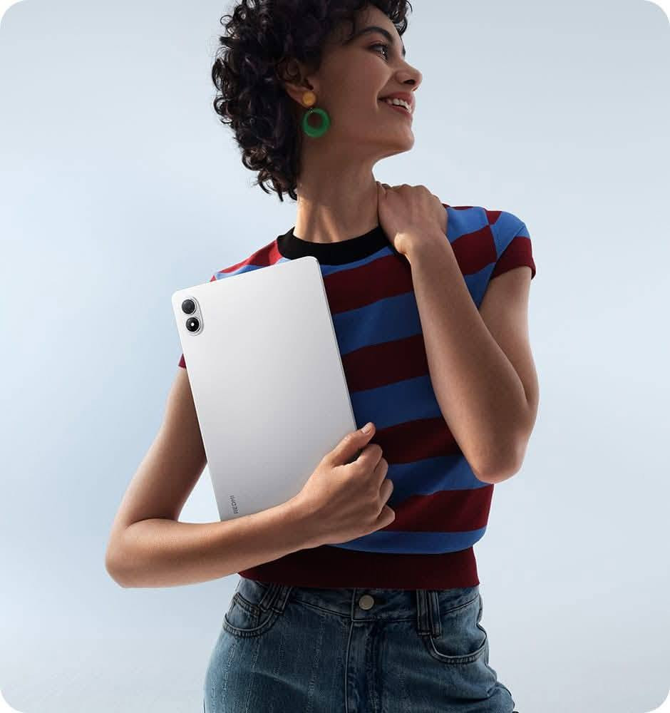 متوفر جهاز باد Redmi Pad 2 Pro مع لوحة مفاتيح مرفقة. 

الـــــــســــــــعـــــــــر490 الف🔥

متوفر ذاكره 256/8  🔥🔥

مواصفات:- 

يأتي الجهاز بشاشة كبيرة مقاس 12.1 بوصة بدقة 2.5K ومعدل تحديث 120 هرتز. 

يعمل بمعالج Snapdragon 7s Gen 4. 

يحتوي على بطارية ضخمة بسعة 12000 مللي أمبير تدعم الشحن السريع بقوة 33 واط. 

تتضمن خيارات التخزين ذاكرة وصول عشوائي (RAM) بسعة 8 جيجابايت وسعة تخزين داخلية بسعة 256 جيجابايت.

💯الاستفسار
‏*********** 🔌🔋📲 ***********
‏
‏ الــــــــــــــعـنـــــــــــــوان 🔍 : ديالى ▪شهربان▪شـــــارع مجمع خطار 🎗جهازك 🎗عدنا🎗
