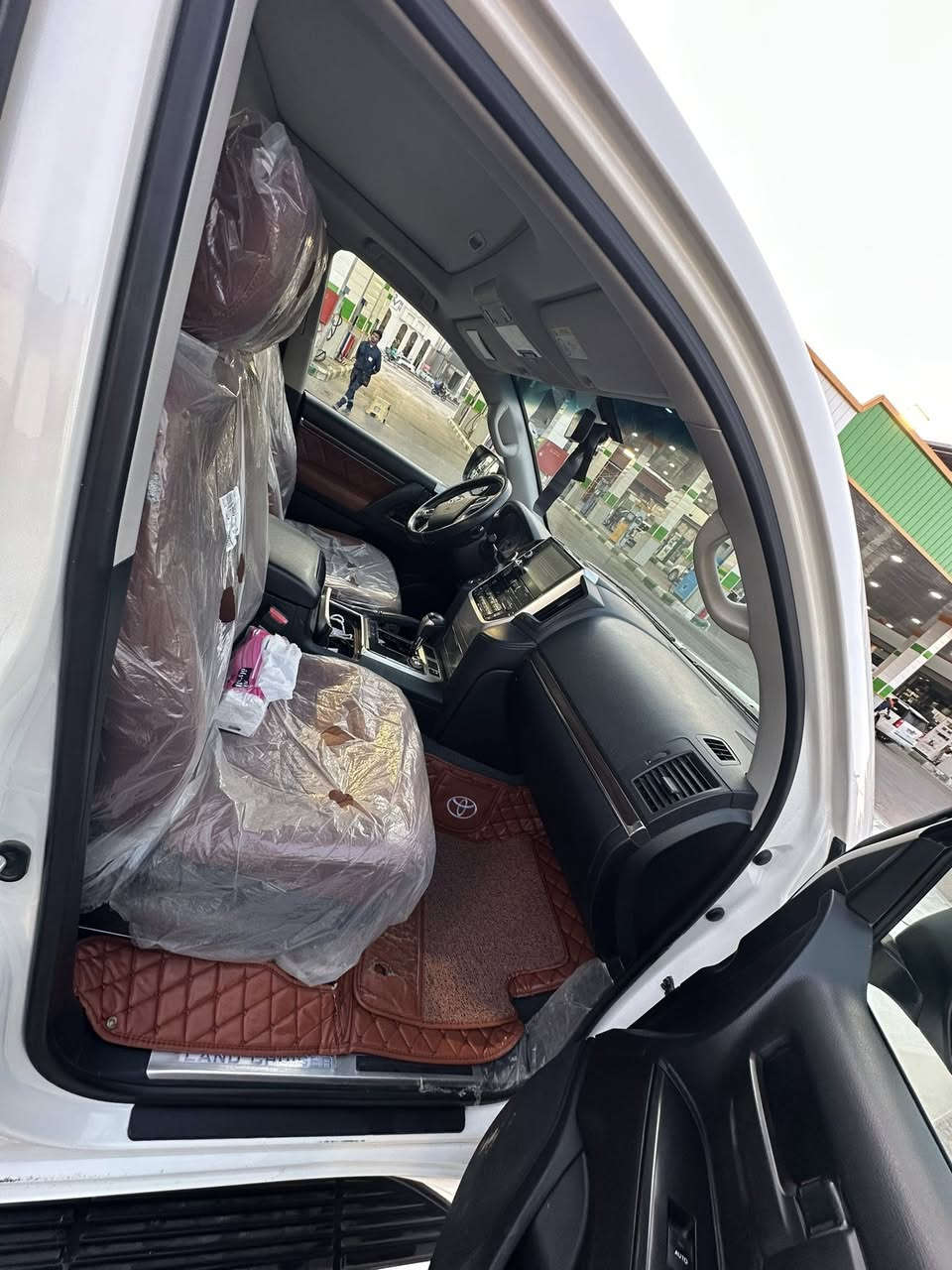 تويتا لاندكروز GXR2020 فول مواصفات بحرينيه مكفوله سنويه اربيل جديده v6
السعر535 ورقة وبيها مجال  

تواصل ع الخاص


**إذا كنت صاحب هذا الإعلان وتريد حذفه لأي سبب، رجاءا أرسل رسالة إلى الدعم الفني**