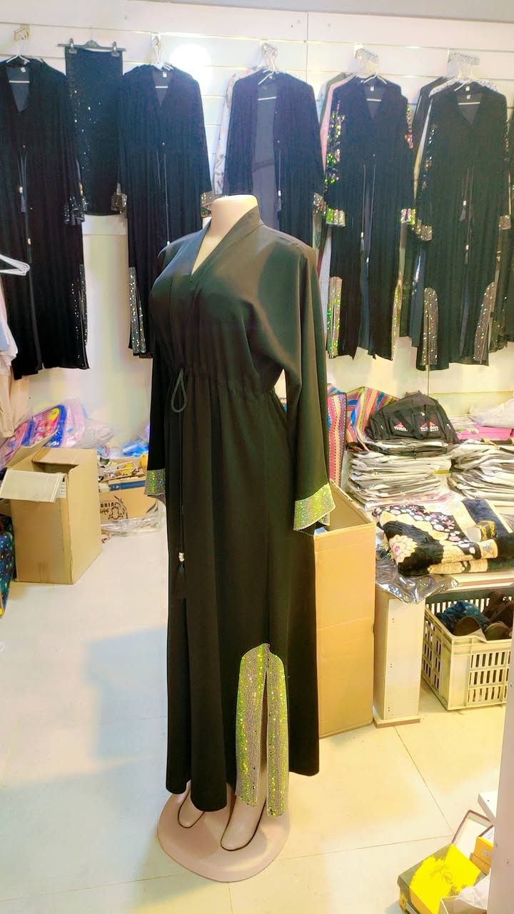 ئەم عەشیایانە بۆ فرۆشتن زۆر کەمتر لە نرخی خۆی
5 بوکەڵەی کارداشیان
2 قاچی سترێج
200 ستاندی ستیان 
200 عەلاگەی هەڵواسین
5 کەلە سەری جوان 
20 توڵی قولاپی زەرد


**إذا كنت صاحب هذا الإعلان وتريد حذفه لأي سبب، رجاءا أرسل رسالة إلى الدعم الفني**