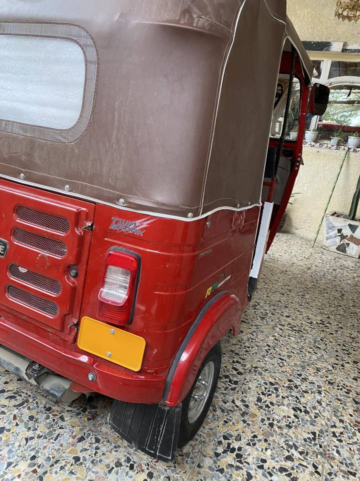 تكتك للبيع موديل 2017 تكتك نضيفه خير من الله المكان بغداد الزعفرانيه السعر    3900 وبيه مجال ‭٠٧٧١ ٦٢١ ٨٥٥٠‬
