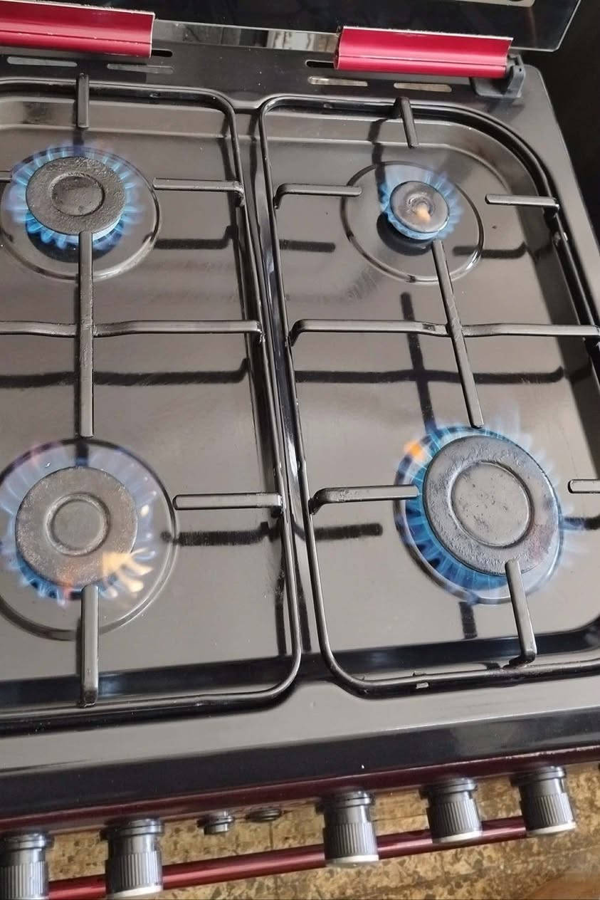 🔥 عرض مميز – طباخ نوال تركي  اسود وماروني4 عيون 🔥
✅ حجم : 60×60 سم
✅ 4 شعلات قوية
✅ فرن شغال خطين – يشتغلوا سوا للطبخ السريع
✅  مقاوم وسهل التنظيف
💰 السعر: 100وبيه مجال 
🔹 للبيع أو المعارضة حسب الاتفاق والقناعة 🔹
✨ مناسب للعوائل والاستخدام اليومي – لا تفوت الفرصة! ✨


**إذا كنت صاحب هذا الإعلان وتريد حذفه لأي سبب، رجاءا أرسل رسالة إلى الدعم الفني**