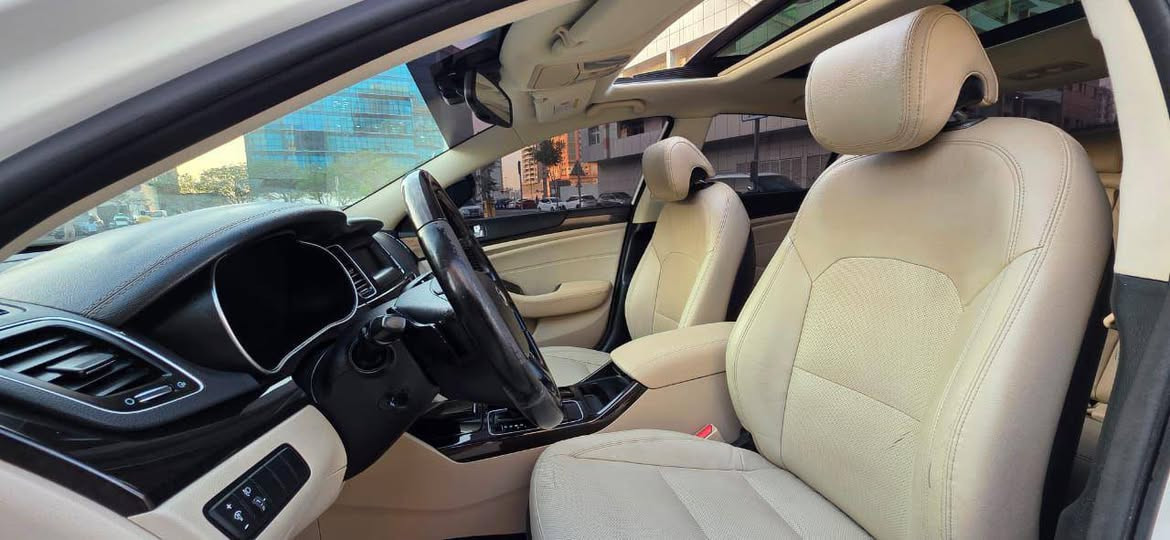 Kia Cadenza 2015 GCC Full Option Limited Free accident no maintenance required everything excellent 176,000 km 2 keys second owner all service done new tires Orginal paint no issues super clean condition دبي, الإمارات العربية المتحدة


**إذا كنت صاحب هذا الإعلان وتريد حذفه لأي سبب، رجاءا أرسل رسالة إلى الدعم الفني**