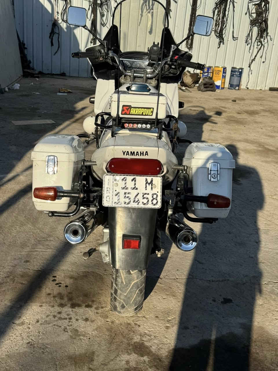 السلام عليكم 
شباب يوماها دفرسون 900
بلوليسي اصل مومدني ومحدث بوليس
رقم بغداد تحويل ثاني يوم 
دراجه جاهزه 
مابيهه كل نقص يعني الدراجه جاهزه مال جناي يعني والشوف احله من الصور 
السعر 40 وبيها مجال 
العنوان بغداد ***********
***********
