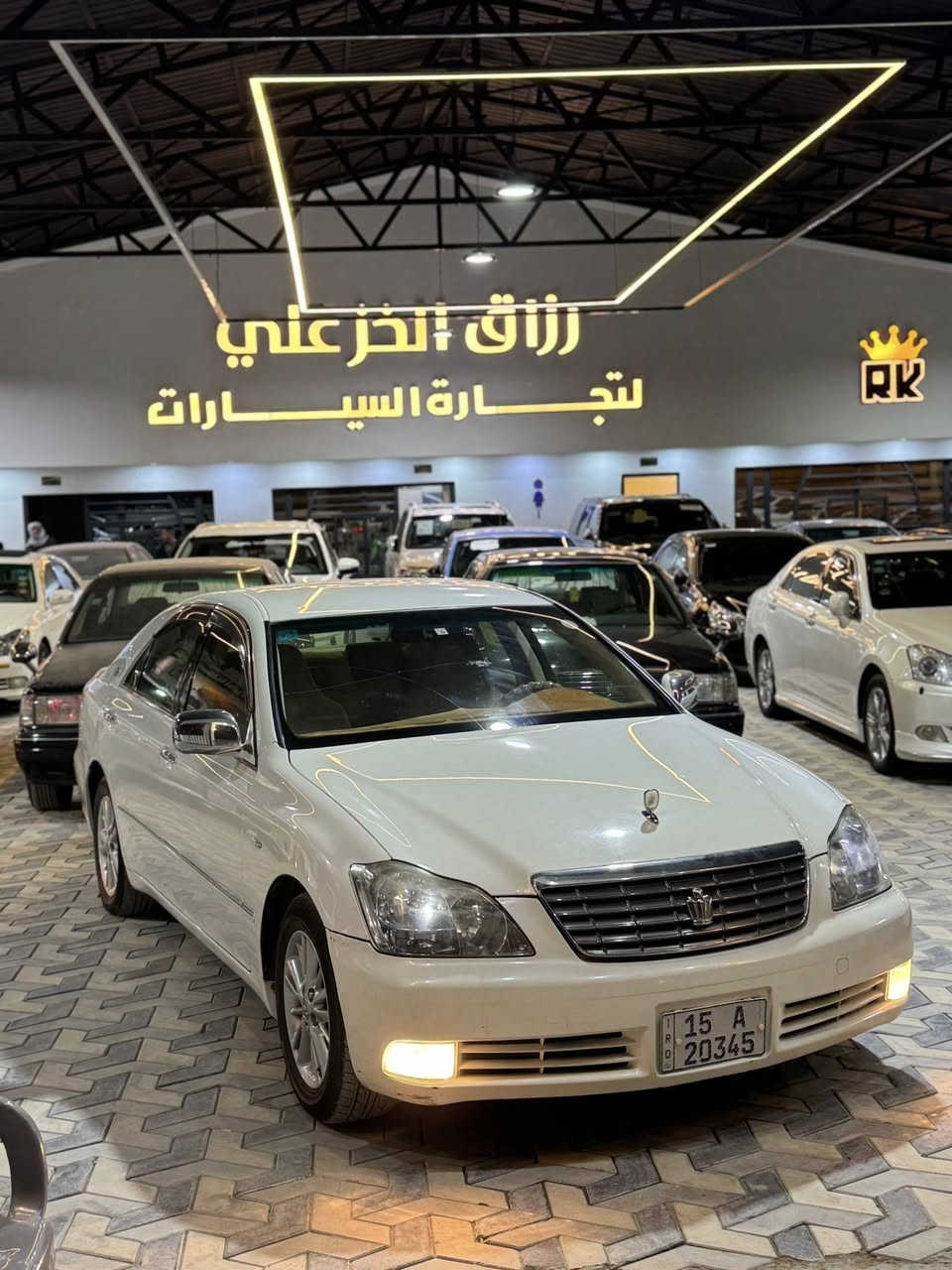 للبيع كراون شاهينه 

(سياره جديدة  كلش

تحوير فوك  امارات 

دشبول أمارات جديد 

مشط يسره بلاد جديد 

رقم انبار دولي  بسمي  مشروع وطني اصولي تسجيل جديد قرار 48 شرط بفتره الشهرين تسجيل لاول مره  سنويه جديده ونافذه لنهايه 2028 تحويل ثاني يوم بسمك  ~~~

كص قماره والباقي كفاله 

مكينه وكير وحداديه كارتون 

تخم تأير جديد 

السياره ما عايزه برغي 

♕  المواصفات ♕

@2 دكم  : 

@شاصي 80 

@ستيرن كهربائي 

@نضام ترحيب عند الاقتراب

@مري شفط بلاد

@جي بي اس خرائط 

@تحكم  خلفي كامل بلصوت و التبريد 

@شاشة كبيرة  

@ويل كب بلادي   

@سيدي جنجر خزن 

@كامره خلفيه دواره 

@مثبت سرعه 

@حساسات خلفي وامامي بلاد

@كشنات كهرباء 

@دمام خلفي 

@ويل 16 بلادي 

@لايت زنون بلاد 

@بلجكتور زنون بلادي 

@غرفة بيجي مع صاج 

@تحكم استيرن جهتين 

العنوان : النجف معرض رزاق الخزعلي

*********** 📞☎️

💵السعر   128  مع مجال بسيط اخوان
