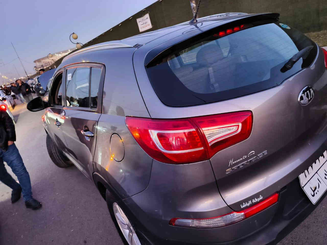 سلام عليكم كيا سبورتج موديل ٢٠١٤ خليجي محرك ٢الفين دوش تحكم استيرن قطعه واحده تبريد مابيه اي حادث بارد موظح بل صوره وباقي شوفه بعينك سعره ١٤٥ ورقه وبيه مجال اتصال ***********
