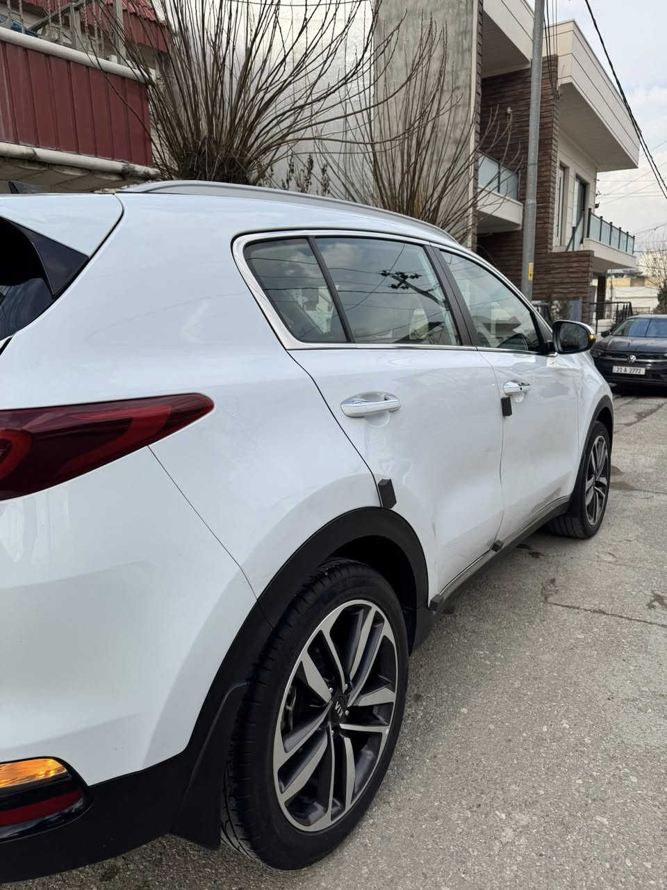 سبورتاج خليجي موديل 2021  رقم اربيل بأسمي سنويه مجدده
فول موصفات 
صندوق كهرباء بونرما مري شفط اشاير بالمري كشانه كهرباء بصمه السياره ماشيه 106الف 
ملاحظه بيه بارد باب السكن 
***********
***********
السعر المطلوب 215
