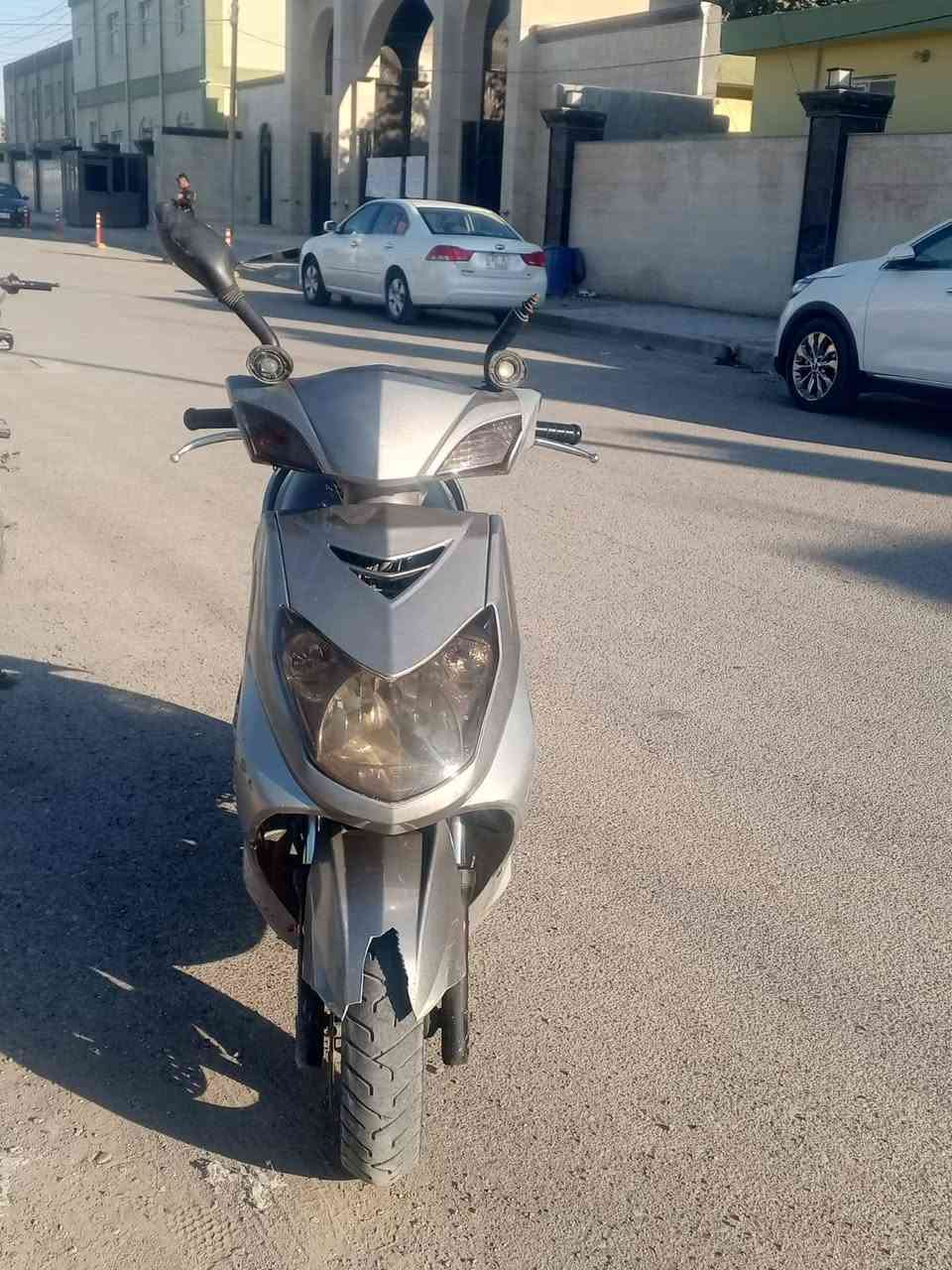 دراجه سكنس فحل للبيع كامله نقصها بس باتري تشتغل هندر بعقوبه ***********
