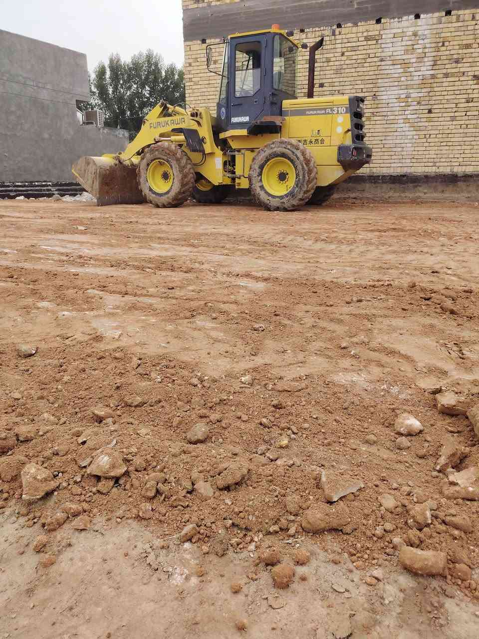 السلام عليكم شفل  فوركاو 310 للبيع رقم بغداد سنويه وارقام انكليزي كير ما مفتوح ماكينهه اربعه المكان ديوانيه  ***********
