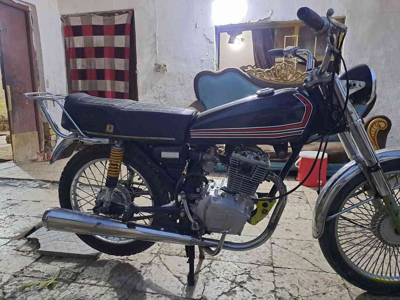 السلام عليكم دراجه نامه للبيع موديل 20 اوراق مامفتوحه السعر 450 وبيه مجال قليل ***********
