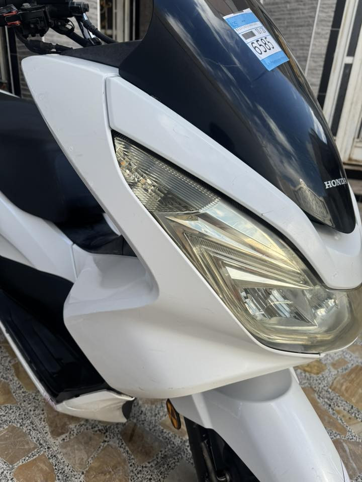 Pcxدراجه الجيل الثاني  
ماشيه ١٧ 
حساس زدحام A
استان كهربائي 
بصمه 
السعر ١٣ وبيه مجال 
مسيان المجر الكبير 
***********
