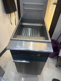 قلايه وكرل نظيفات جداً للبيع 07733505054