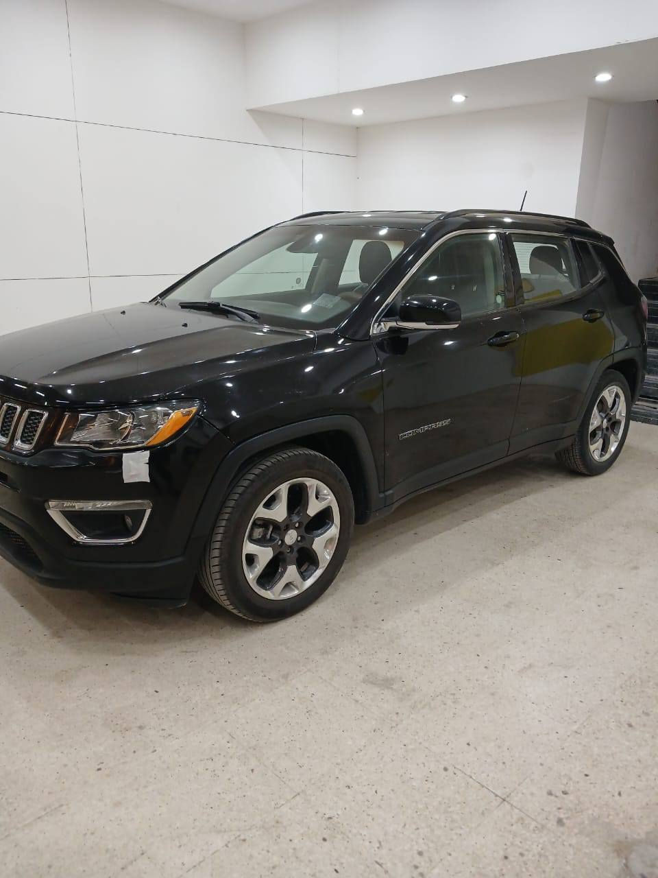 سلام عليكم جيب كومباس 2019
ماشيه 60 حادثه جاملغ فقط جديده السياره وجاهزه على اخر حبايه السعر  115  وبيه مجال مكاني ناصريه سوق الشيوخ   ***********
