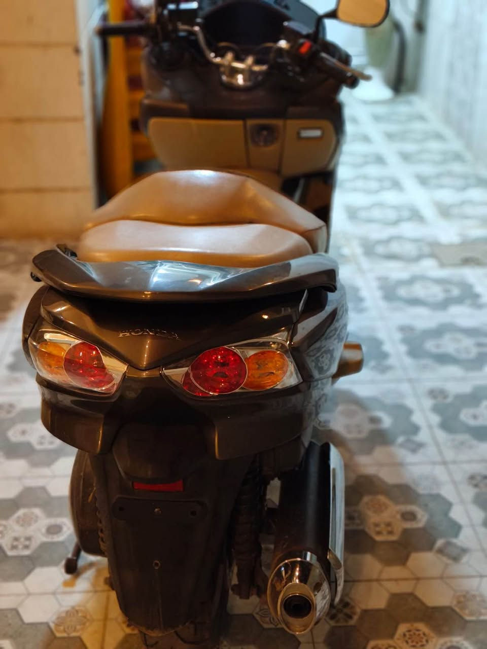فورزا صفر 10 mf كرستال 
مواصفات 
📍اللون فيلي ..اسرائيلي
📍نضام 7 گير 4 تحويلات
📍نضام سبورت +اوتوماتيك
مسجل راديو
📍ويل ذهبي بلادي 
📍تحكم ستيرن
📍سايد بريك + گلوب جنطه
📍ستاند حساس 
📍بصمه+سويج طوارئ
📍المسافه المقطوعة37 
📍 دراجه بدون اي صبح ولا حادث ولا تبديل اي قطعه كامل يابان شرط

📍ملاحظه 
الدراجه رمبه رمبه رمبه + ورقه مزاد مع الدراجه 
گير + محرك +كهربائيات كامل شرط ومكفول كفاله عامله كركوك, العراق


**إذا كنت صاحب هذا الإعلان وتريد حذفه لأي سبب، رجاءا أرسل رسالة إلى الدعم الفني**