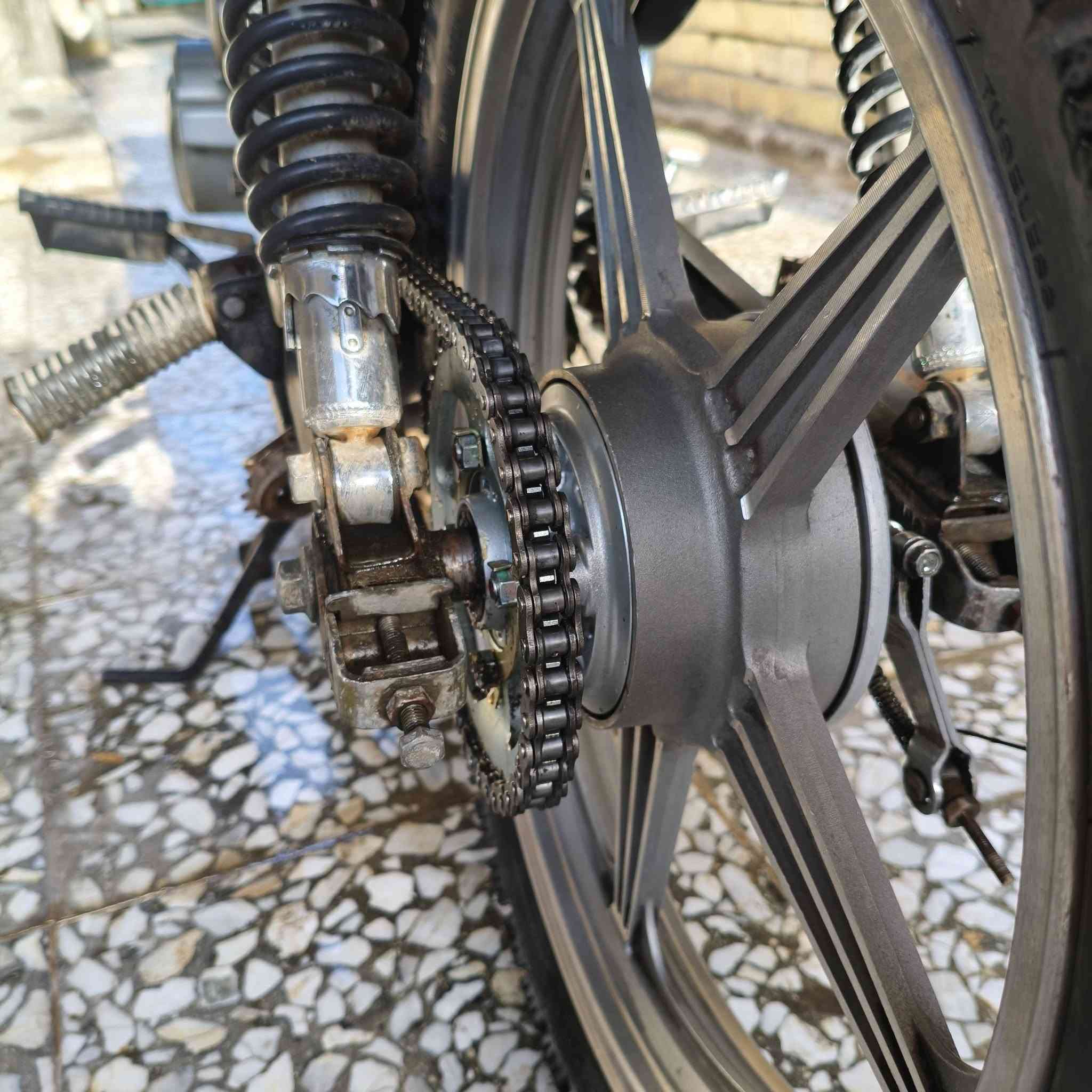 سلام عليكم  ✨🧨 دراجه (دايوان) عضم للبيع  موديل 2019 مجفته مرا وحده  نضيفه كهربائيات


**إذا كنت صاحب هذا الإعلان وتريد حذفه لأي سبب، رجاءا أرسل رسالة إلى الدعم الفني**