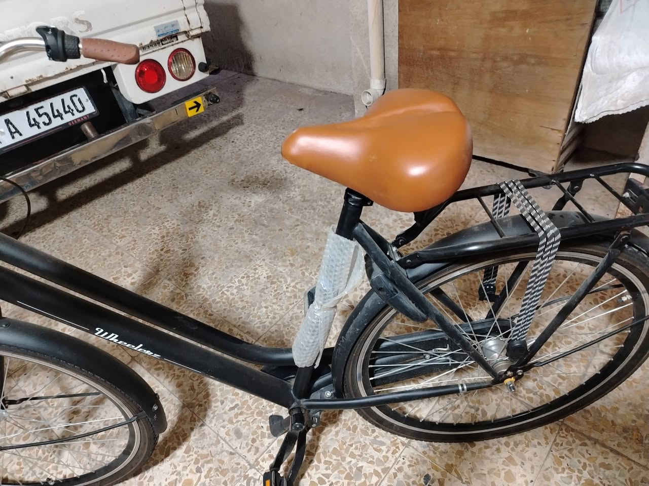 السلام عليكم بايسكل Wheelenz
هولندي للبيع البايسكل جديد السعر 450وبي مجال العنوان حي اور ٦٠٠ الرقم***********
