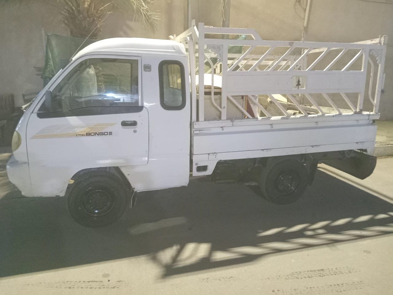 السلام عليكم ورحمه الله وبركاته
فاو قماره وربع موديل 2007 كير ومحرك جديد 
كل عيب مابي 
شرط كهربائيات شغاله صدر وتايرات جدد
شواصي شرط 
السعر 22 وبيها مجال للشراي يتصل ويدلل 

‭0780 841 6329‬

مكان سياره تكريت
