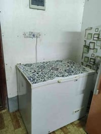 ثلاجه ومجمده سعرهن 300 قفل كاونتر نضيف سعره 200 نهايته  واكو توصيل ع ف...