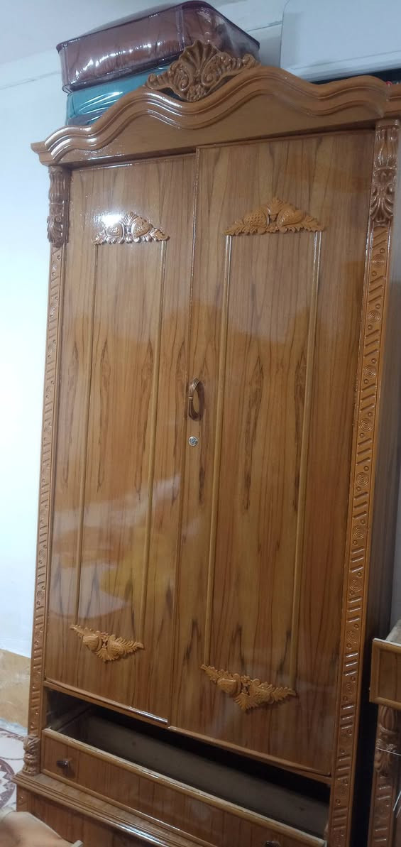 السلام عليكم
@الجميع .. غرفه اخشاب صاج عراقي 5ابواب كاملة استعمال 3اشهر فقط نايلونها بيها للتواصل خاص


**إذا كنت صاحب هذا الإعلان وتريد حذفه لأي سبب، رجاءا أرسل رسالة إلى الدعم الفني**