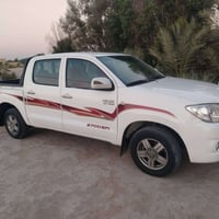 هايلوكس • ٢٠١١ • مكفوله