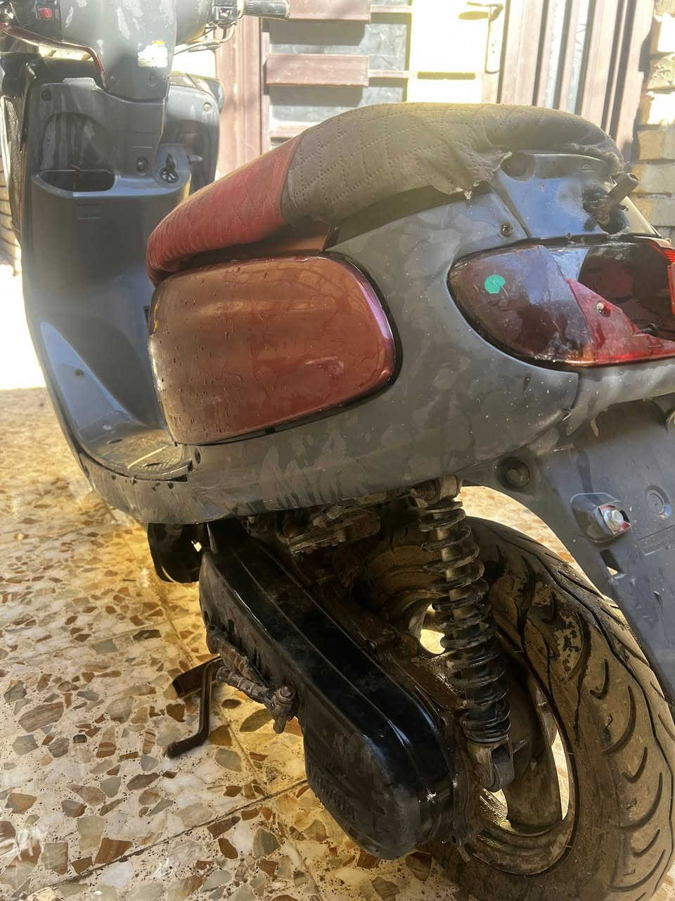 منغولي للبيع مكينتها مابيها شي بس صارلها فتره متروكه وماشتغلت ابيعك كوم حديد ب 165 رقمي ***********
