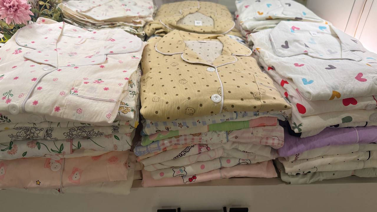 بجامة كريشه خامة اصليه قطن ‼️
قياسات مكس (M-L-XL-XXL)
الدرزن يجي مشكل نقشات وقياسات ضمن المعروض بالصور 🔥
سعر الدرزن ٨٥

تكرار كميه محدوده 

https://t.me/wdstoree2


**إذا كنت صاحب هذا الإعلان وتريد حذفه لأي سبب، رجاءا أرسل رسالة إلى الدعم الفني**