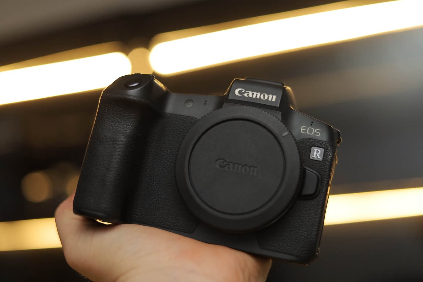 Canon R 📷
Shutter 47k 🔥
حاله البدي ممتازه جدا 💪
معاه البوكس وكل مشتملاته الاوريجينال ✅
شاحن وبطاريه وحزام الاوريجينال ✅
بسعر مش هتتوقعه 🔥🔥
خش اسال ومش هتندم 😉
متاح فيديو موضح حالته كويس 👌
تواصل /01556756857 - 01032178799📞


**إذا كنت صاحب هذا الإعلان وتريد حذفه لأي سبب، رجاءا أرسل رسالة إلى الدعم الفني**