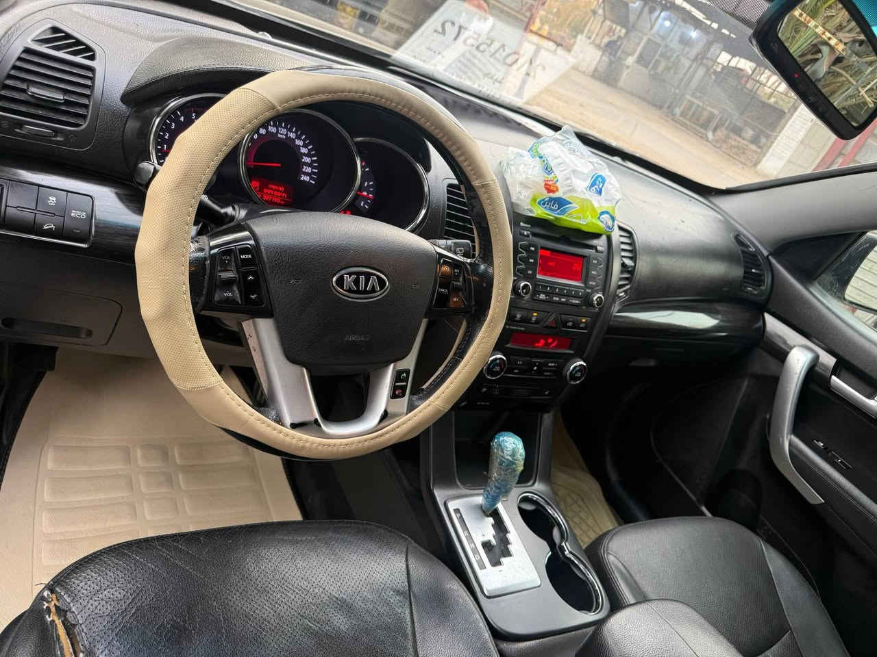 السلام عليكم ورحمة الله وبركاتة
كيا سورنتو موديل 2013  ادوات متوئمة

✺كصة جنطة شغل درجة اولى 

✺دخول جديد مشي قليل 

✺متومة رقم دولي شرط الحاسبة 

✺سنوية ام الفسفورة 

✺بيها حصة كاز من توزيع المنتوجات النفطيه تفول من كل العراق 

✺دخول جديد  

✺تحكم مري كهربائي +مري شفط

✺كروز نظام تثبيت سرعة 

✺كشنات جلد 

✺كشنات كهرباء 

✺بلوتوث 

✺كيجات ليزري كيلو متر خليجي 

✺تدفئة بالكشنات +تبريد كشن السائق 

✺تبريد دجتل ثلج ❄️

✺نظام ايكو 

✺لايت led

✺كاز سوبر صفر چارج شلعة اقوى من البانزين شرط 

✺المكينة الحديثة 

✺تحكم ستيرن جهتين 

✺مانع انزلاق 

✺7راكب 

✺السيارة جاهزة وبدون اي نقص كاملة على 24 حباية مال جناي تستلم بدون اي نقص 

✺سيارة احلى من الصور وشغلها مضبوط 

✺كير مكينة تبريد تدفئة حدادية دواخل كهربائيات كلشي جاهز 

✺مكان السيارة بابل 

✺السعر 55 

للاستفسار الاتصال على الرقم

***********
