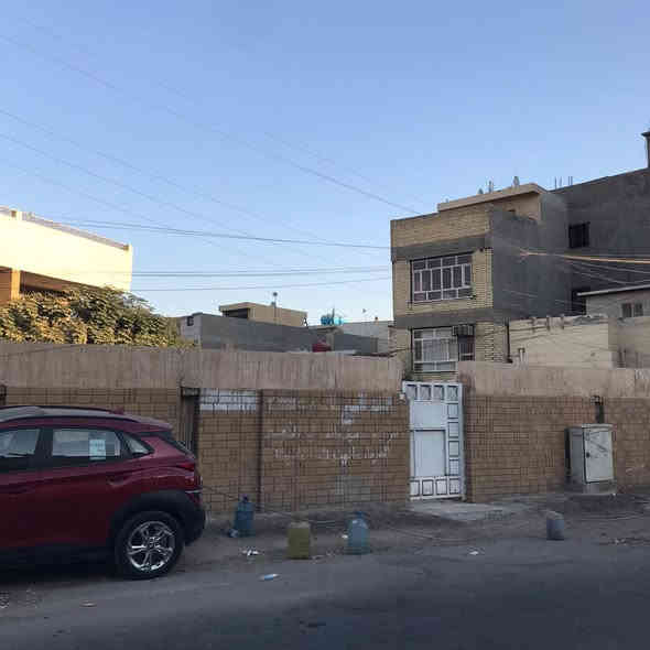 ⸻

⸻

🏡 للبيع – قطعة أرض مميزة في الأعظمية

• المساحة: 1136 متر
• الواجهة: 33 متر
• النزال: 34 متر
📍 الموقع: الأعظمية – موقع راقٍ وقريب من كل الخدمات

مناسبة للسكن أو الاستثمار

📞 ***********
