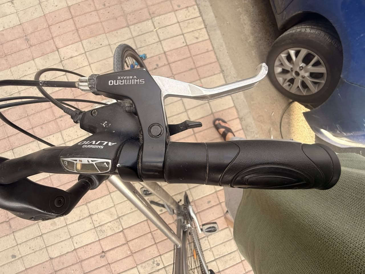 بايسكل ماركه Hapyson اليابانية 🇯🇵    بايسكل كلش جديد.  سستم  بريكات وكير  8 سرعات  Shimano.    الياباني. على وضع الشركه ما مغير بي شي     ما بي نقص.     سعره 230 الف. و بي مجال قليل كلش. للشراي.  هذا رقمي. بي واتساب *********** مكاتي اربيل  منطقه هولير نوي اربيل الجديده قرب مجدي مول.  شارع. كويه
