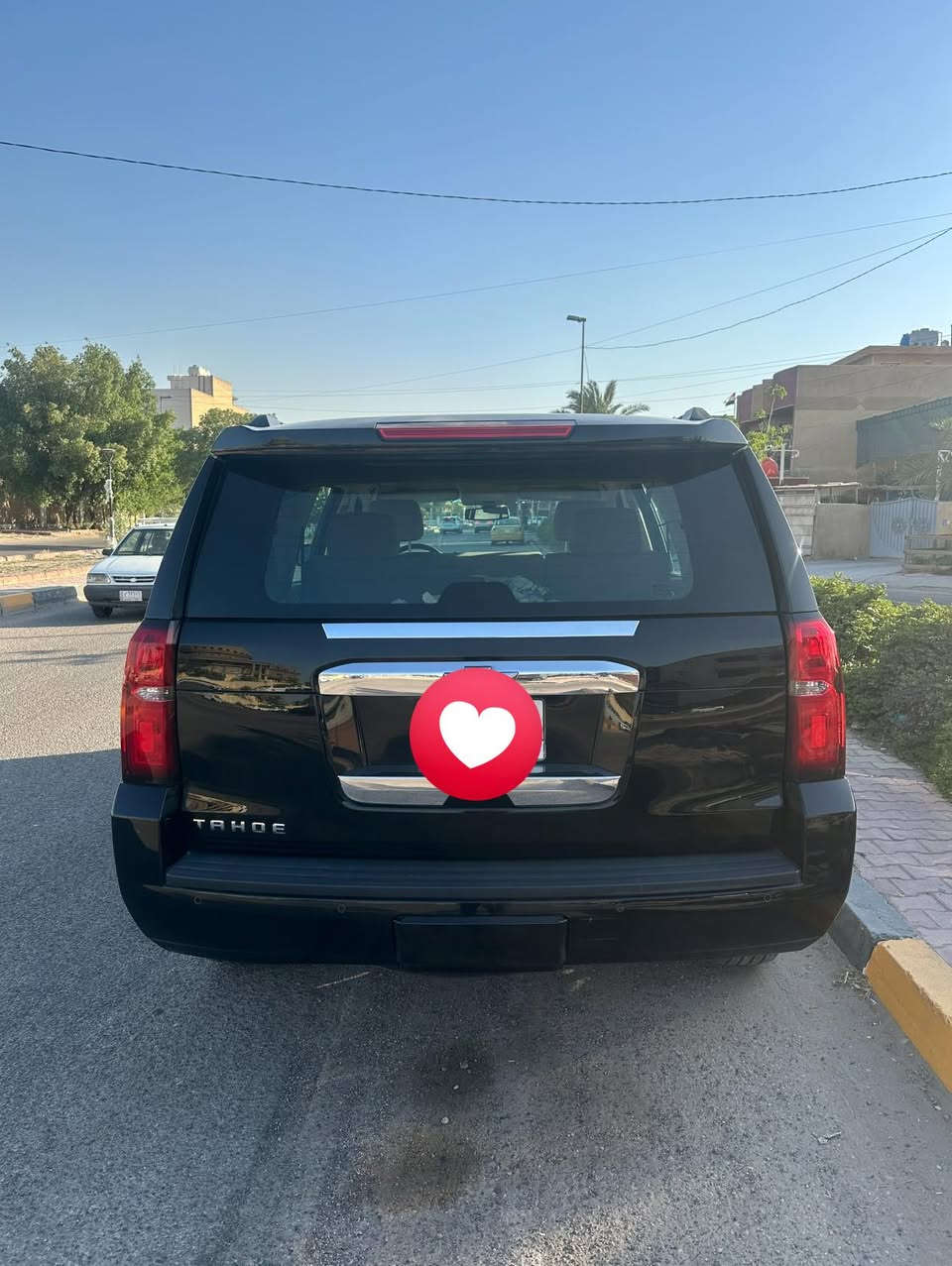 السلام عليكم
تاهو موديل ٢٠٢٠ LSخليجي
ومعرفة مواصفاتها 
كشنات كهرباء 
گير ١٠ نمر
حساس امامي خلفي
بيها تبديل جاملغ لون اثر طخة
والبنيد انصبغ 
وبارد جاملغ خلفي كلش قليل ميبين
كير محرك دواخل مكفولة 
رقم بغداد باسمنه
ماشيه ١٨٠ كيلو
السعر ٣١٠$
اتصال ***********
