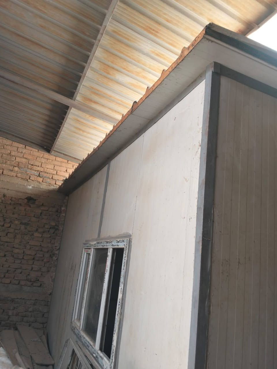 سلام عليكم عندي سندويش للبيع نظيف وقطع كبار وياها بوب pvc وشبابيك مثل مموحظحات بالصور وحديد هيكل شخاط كله عارضه للبيع مكاني الغزالية خلف مرور الغزالية للاستفيار مراسله الصفحة او الاتصال على الرقم *********** بغداد, العراق
