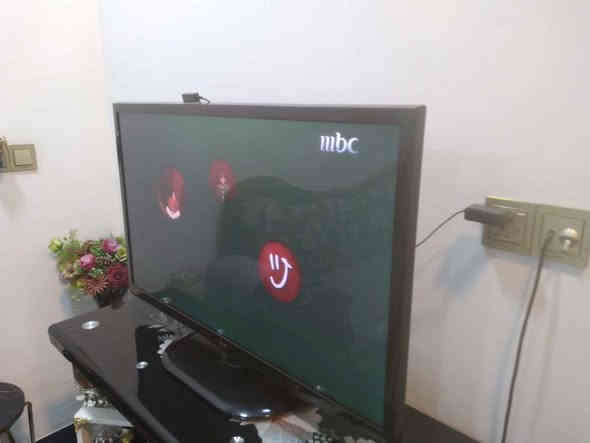 شاشه ابلازمه الجي نظيفه جدأ حجم ٤٢ كوري اصلي للتصال *********** بغداد حي الجهاد بغداد
