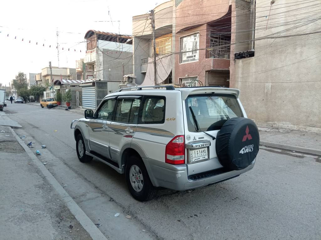 باجيرو موديل 2006 محرك 3000 ممتاز كير ممتاز حداديه جيده سياره تخم تاير جديد رقم بغداد تبريد شغال داخل لونين دركه صاج مري شفط السياره يوجد بيها صبغ ثلاث قطع بدون دواخل السعر 85 بيها مجال بسيط الاستفسار على هذا الرقم *********** محمد العنوان بغداد الشعب بغداد, العراق
