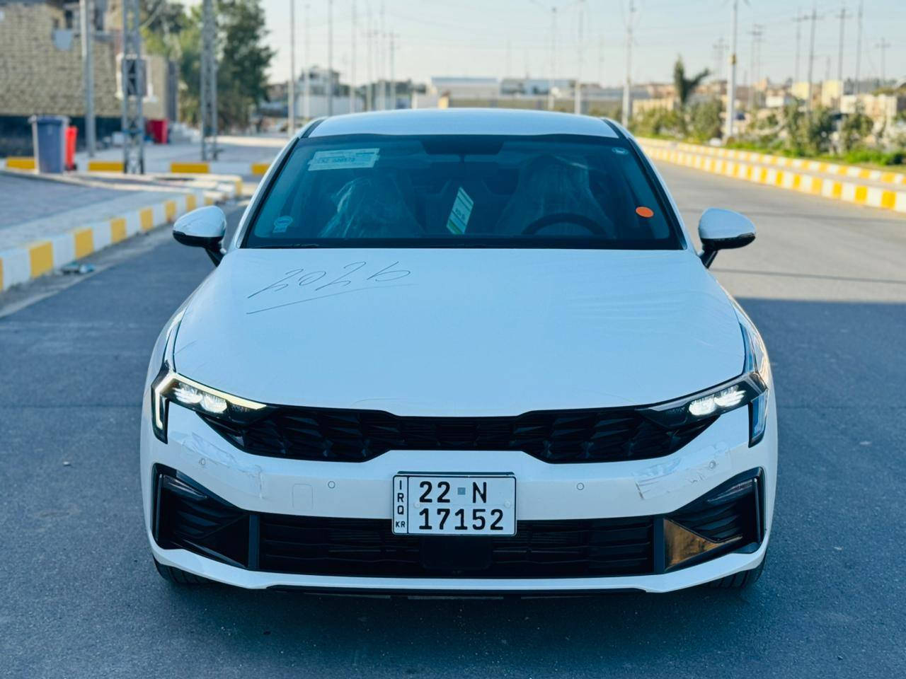 سلام عليكم كي فايف موديل 2026 أربيل دولي كفاله عامه عده بارده مشر عليه  فول مكينه 2500 فول موصفات إلى بالك موجوده بصمه كشنات جلد وكهرباي بصمت باب أشار ب مري حساسات امامي وخلفي لادار ماشيه 10 الف حقيقي احله من الصوره مكان السياره الناصريه مركز السعر 233 وبيه مجال ***********
