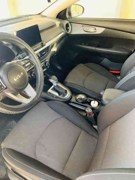 كيا فورتي ٢٠٢٤ lx للبيع
مواصفات نص فول
السيارة ماشية 25 الف فقط 
مثبت سرعة وتحديد مسار وتحكمات ستيرن
حادث بسيط دعامية خلفية وجزء من الصندوق وراجع بلادي
بجم كبس بدون ايرباك ولا دواخل 
السيارة على وضع الشركة
رقم الشاصي  3kpf24ad2re718652
مكان السيارة نينوى / القيارة
رقم بغداد مشروع وطني
السعر 167 ورقة
للاستفسار ***********
