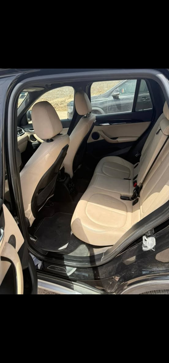 اسلام عليكم
BMW X1
فول مواصفات داخل كريمي هواي بيها مواصفات
مكفوله كير محرك 2000 توين تيربو
بيها صبغ جاملغ وبنيد صوره الحادث كدامكم
ماشيه 20 الف موديل 2020 عارضها 150 مال بيع وبيها مجال
مكاني بغداد الكاظميه ***********
