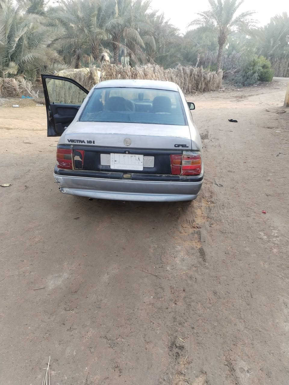 سلام عليكم ابول فكتره لللبيع
مكينه وكير وحداديه مكفولات 
تحويل ثاني يوم  كله شغال سياره 
مكان ديوانيه قضاء غماس  سياره مشروع  وطني بي محافضه تحول رقم *********** وتساب موجود
