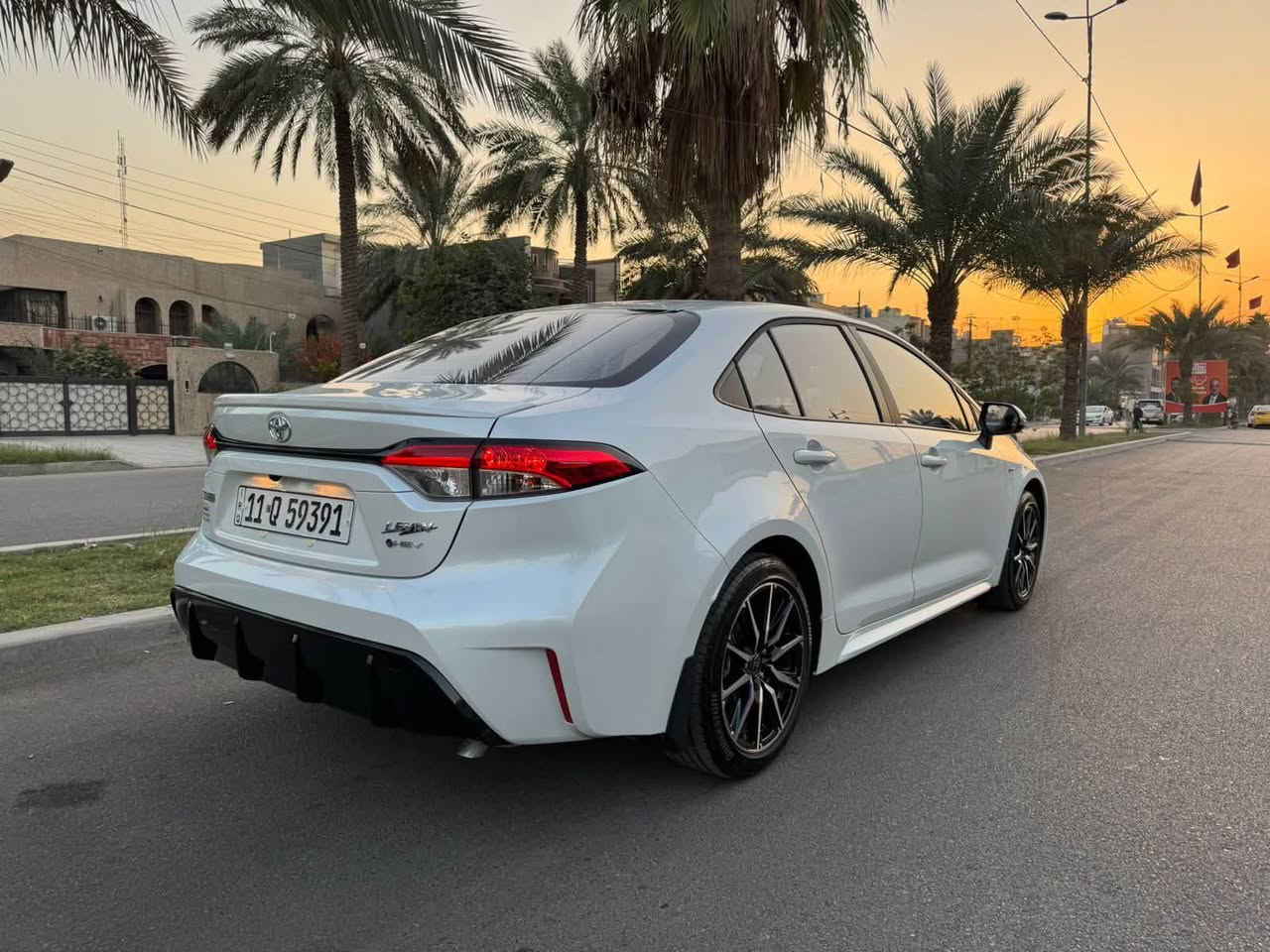 كورلا هايبرد s شكل الامريكي s
2024 
ابيض (صدفي) 
فول مواصفات 
كفاله عامه
كشنات كهرباء
داخل لونين 
رقم بغداد باسمي
السعر 158$ 
***********
