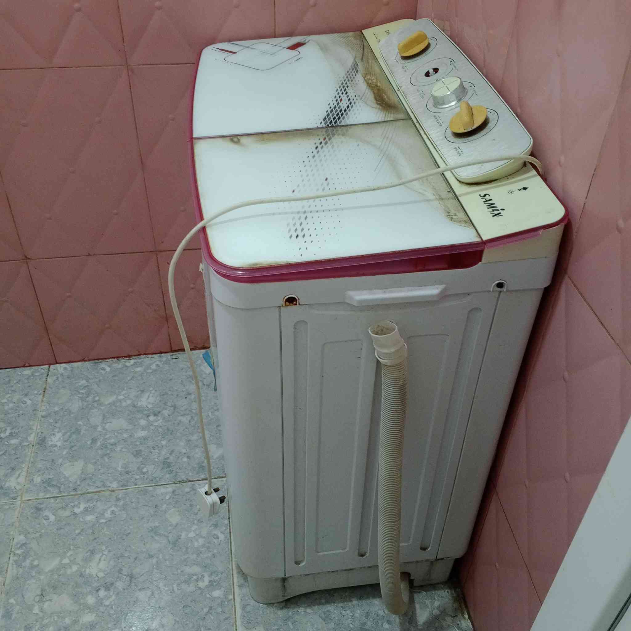 السلام عليكم اخوان غساله شغاله عطل المجفف حله حي الصحه ***********السعر 35وبيها مجال
