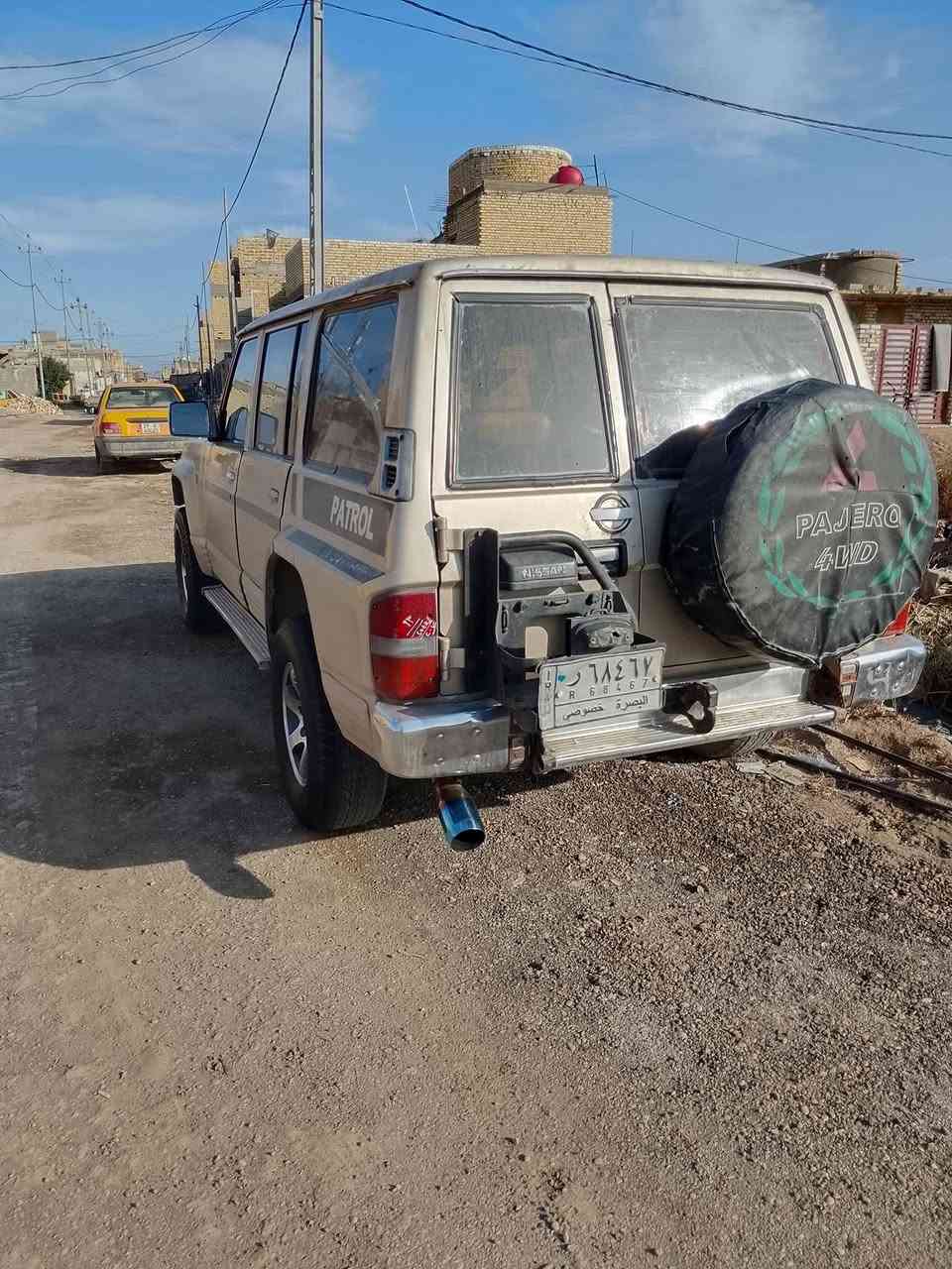 سلام عليكم نيسان يترول 93سياره محوره الكزز ٨ سنويه ماصاقطه رقم بصره مشروع وطني تحويل ثاني يوم كهربأيات كله شغاله كيجات لايت زنون كله شغاله سياره ناعمه  كير بلادي اكسن خير من الله صدر امي خلفي خير من الله للعلم سياره بي كازكت سعر ٤٠ وبيه مجال للاستفسار الاتصال عل رقم ***********
