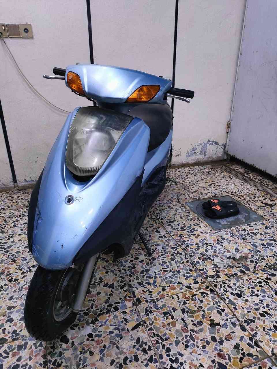 السلام عليكم 
دراجه بريز  كهربائيات كلها شغاله نكره سلف هندر
السعر 300
مكان الرئاسة شارع 20 
***********
