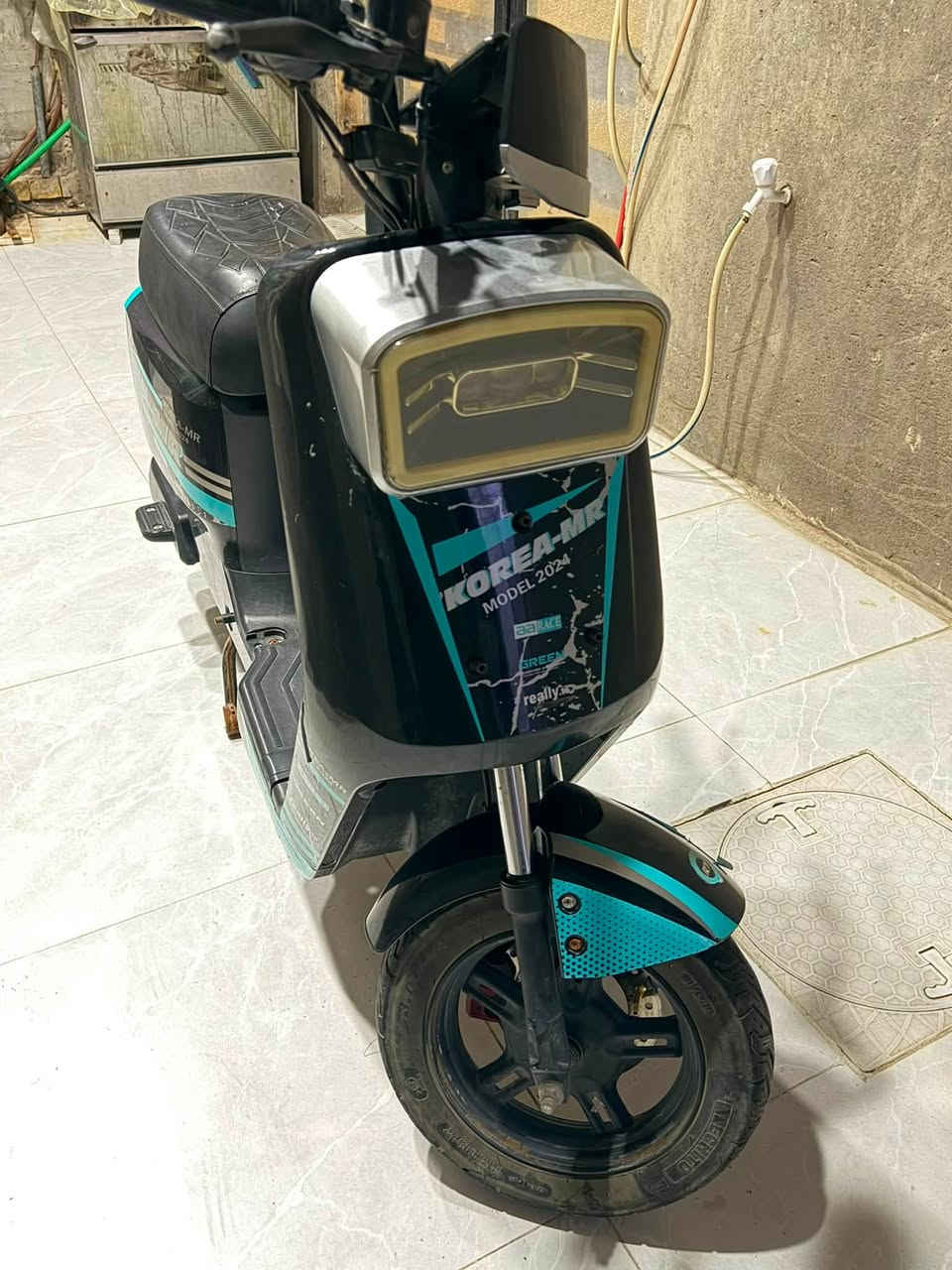 دراجة شحن موديل R7 سنة2025 موديلها مستخدمة استخدام شخصي بدون بطاريات الدراجة بحالة جيدة وشغالة فقط تشد الها بطاريات وتستخدمها تجي بنفسك وتشوف حالة الدراجة كلش حلوة ونضيفة
سعرها 300 وبيها مجال 
راسلني واتساب ***********
