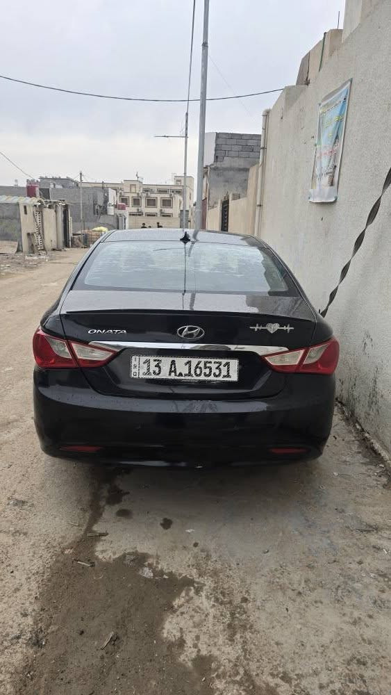 البيع هونداي سوناتا موديل  2011 وارد كوري محرك 200دوش رقم نكليزي سنويه بأسمي الكل يعرف الكوري ماينكفل من الصبغ بيها بارد قليل بجاملغ الخافي جاهزه السياره محرك كير حداده تبريد تدفأه طخم تاير جديده لايت زنون تبريد خلفي شاشه تاب كامره ويل كب السعر 93 بدون مراوس ابيع فقط العنوان البصره حمدان *********** البصرة, العراق
